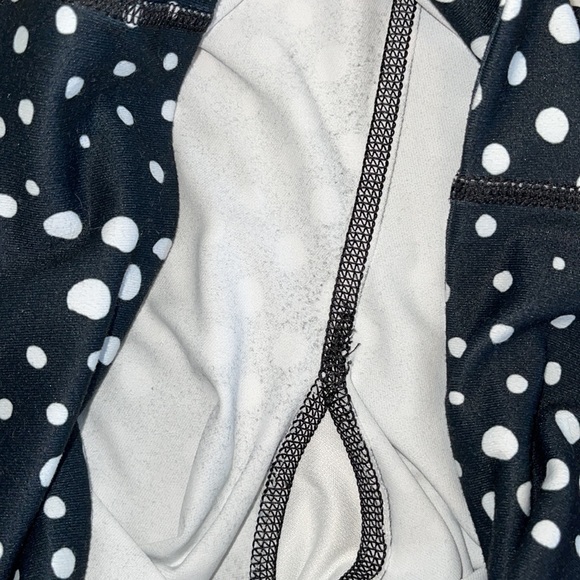 Under Armour Polka Dot Capris Leggings Size Small - Picture 9 of 14